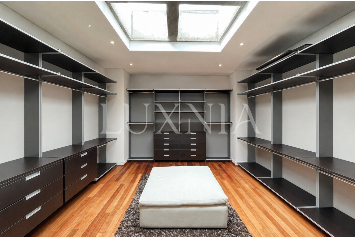 1169